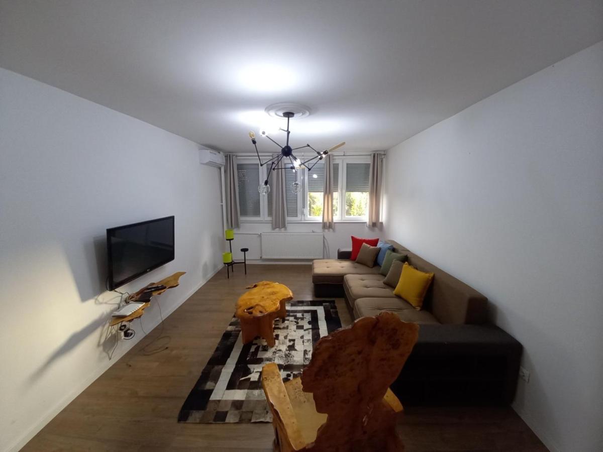 Aaa Apartment Prisztina Zewnętrze zdjęcie